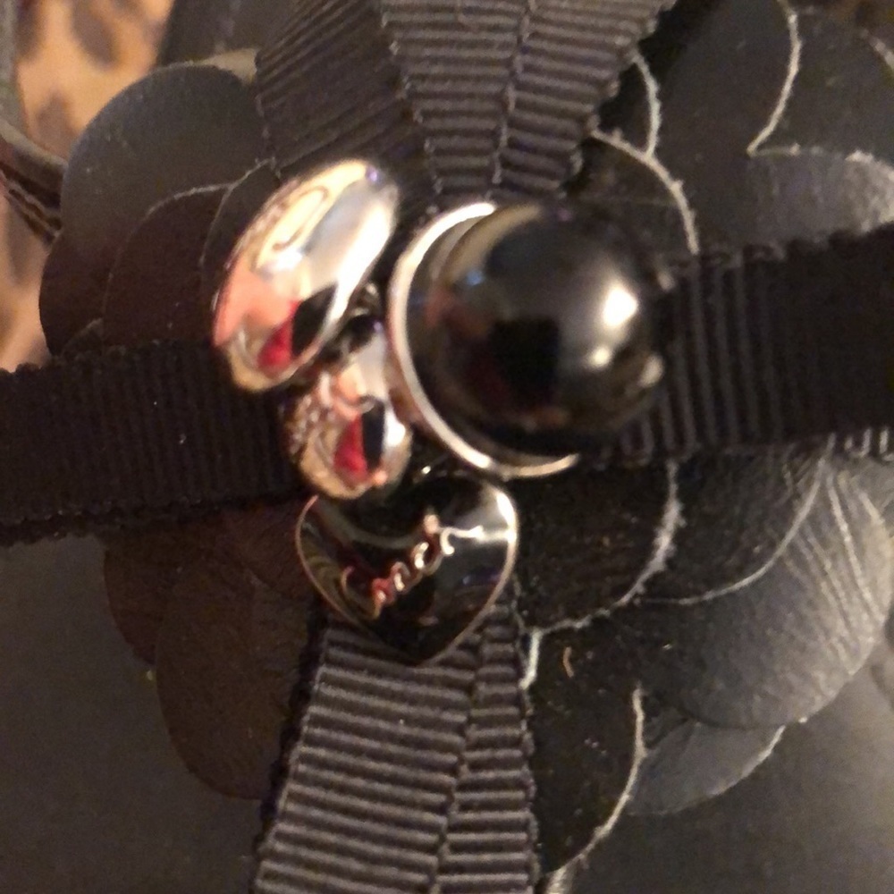 Coach black size 10 patent leather silver embellished details sandals - Picture 3 of 15